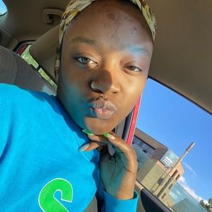 Meet your Posher, Tiffany